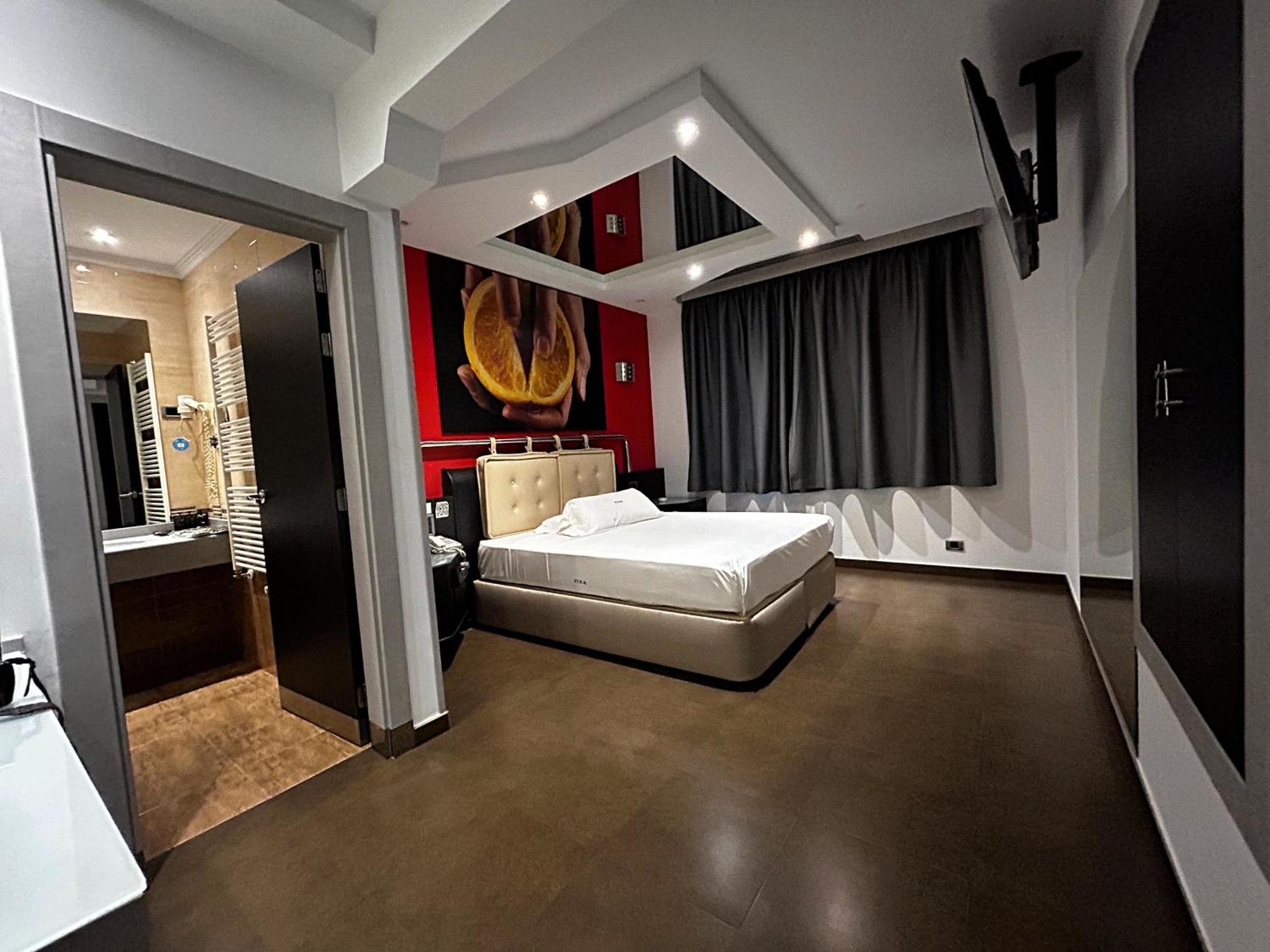 Zouk Hotel (Adults Only) Алькала-де-Енарес Екстер'єр фото
