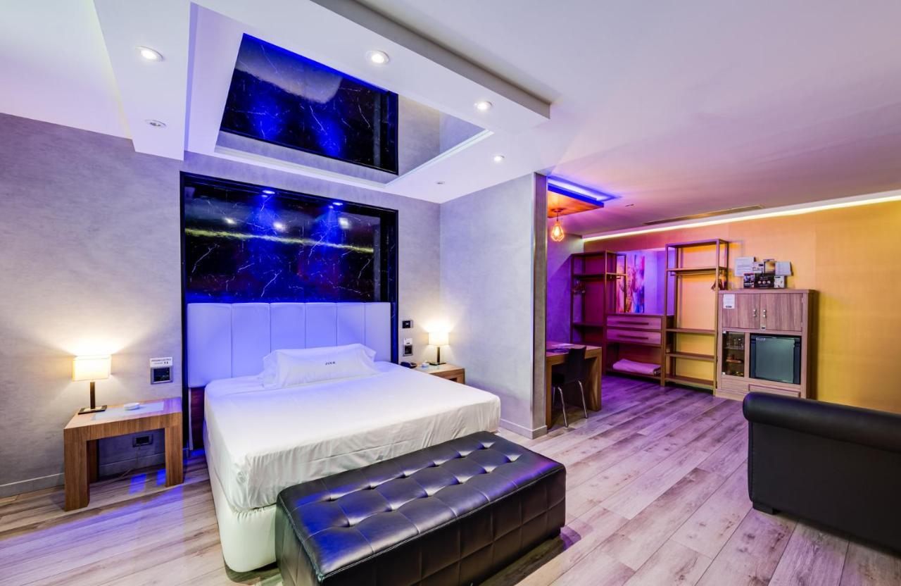 Zouk Hotel (Adults Only) Алькала-де-Енарес Екстер'єр фото